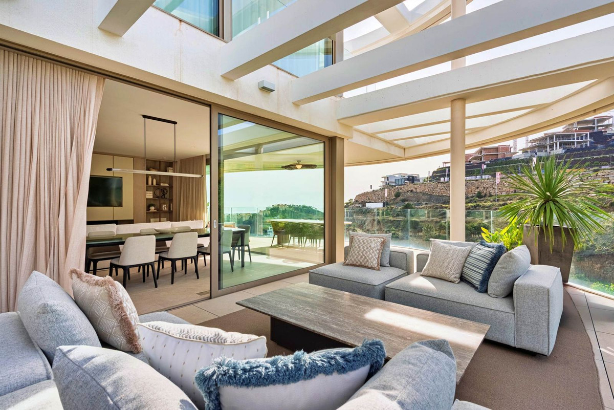 3 Bed Apartment for sale in Nueva Andalucía Costa Del Sol, Málaga, Spain
