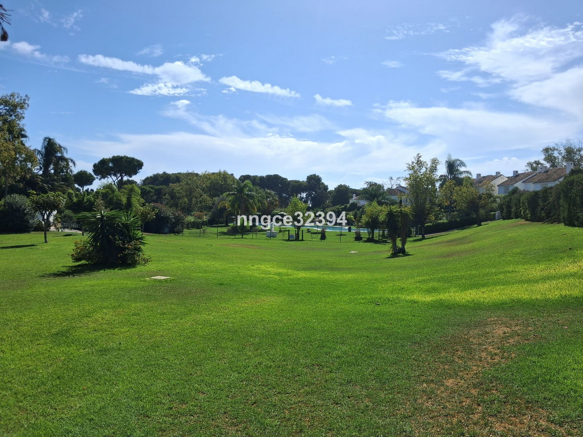 2 Bed Apartment for sale in New Golden Mile Costa Del Sol, Málaga, Spain