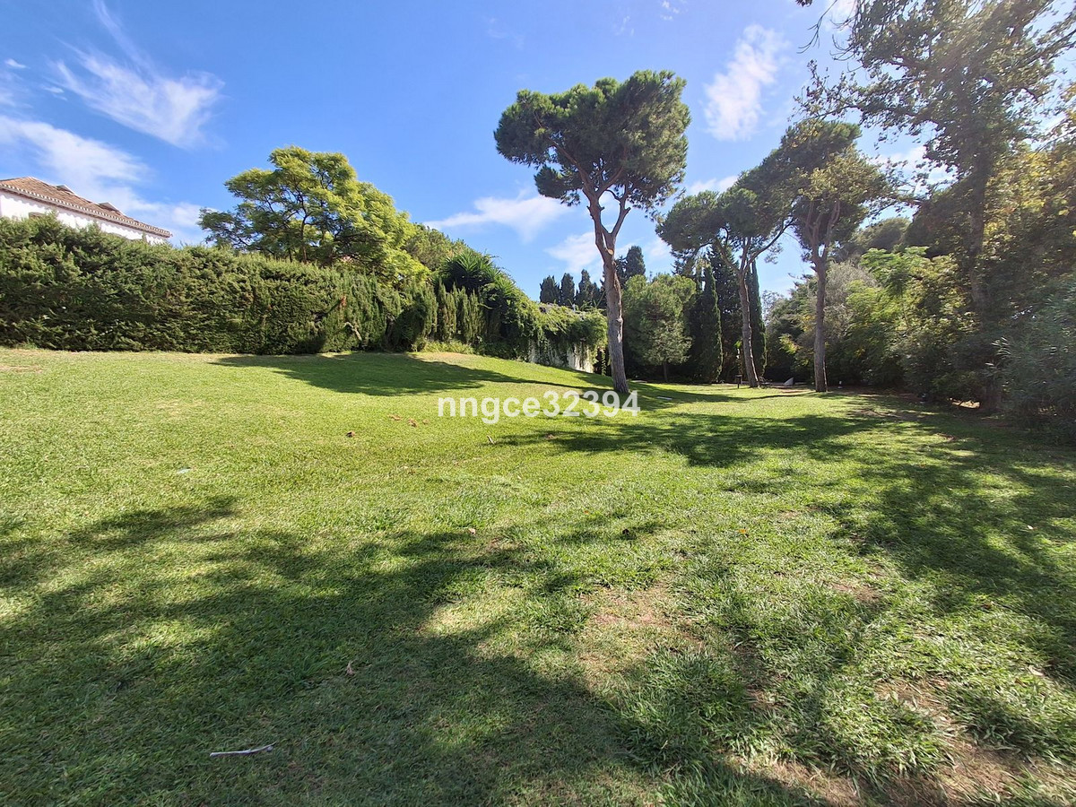 2 Bed Apartment for sale in New Golden Mile Costa Del Sol, Málaga, Spain