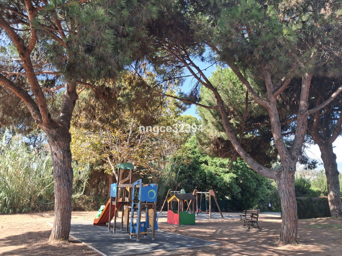 2 Bed Apartment for sale in New Golden Mile Costa Del Sol, Málaga, Spain