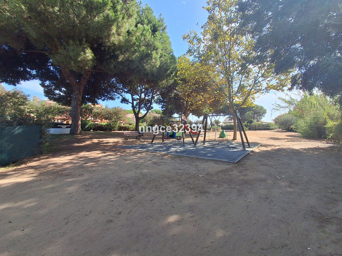 2 Bed Apartment for sale in New Golden Mile Costa Del Sol, Málaga, Spain