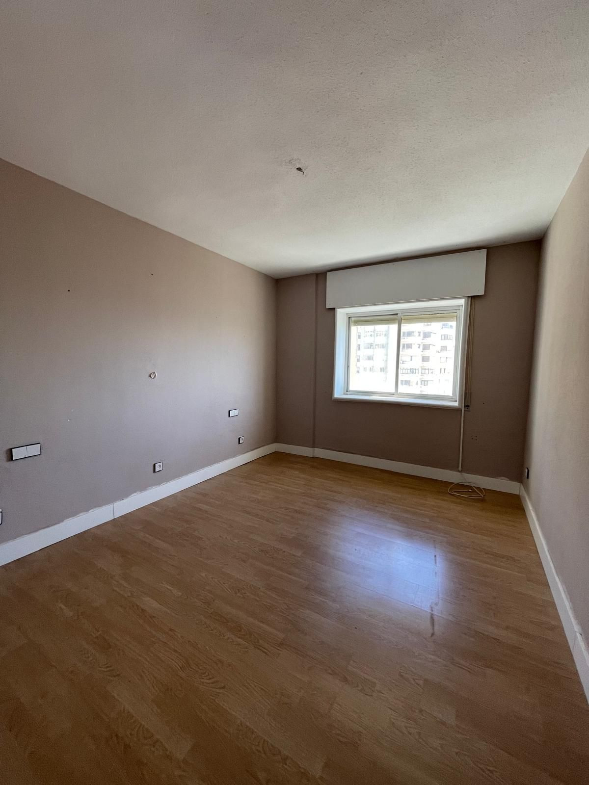 Se vende Apartamento Planta Media de 4 dormitorios en Málaga Ciudad, Málaga, España