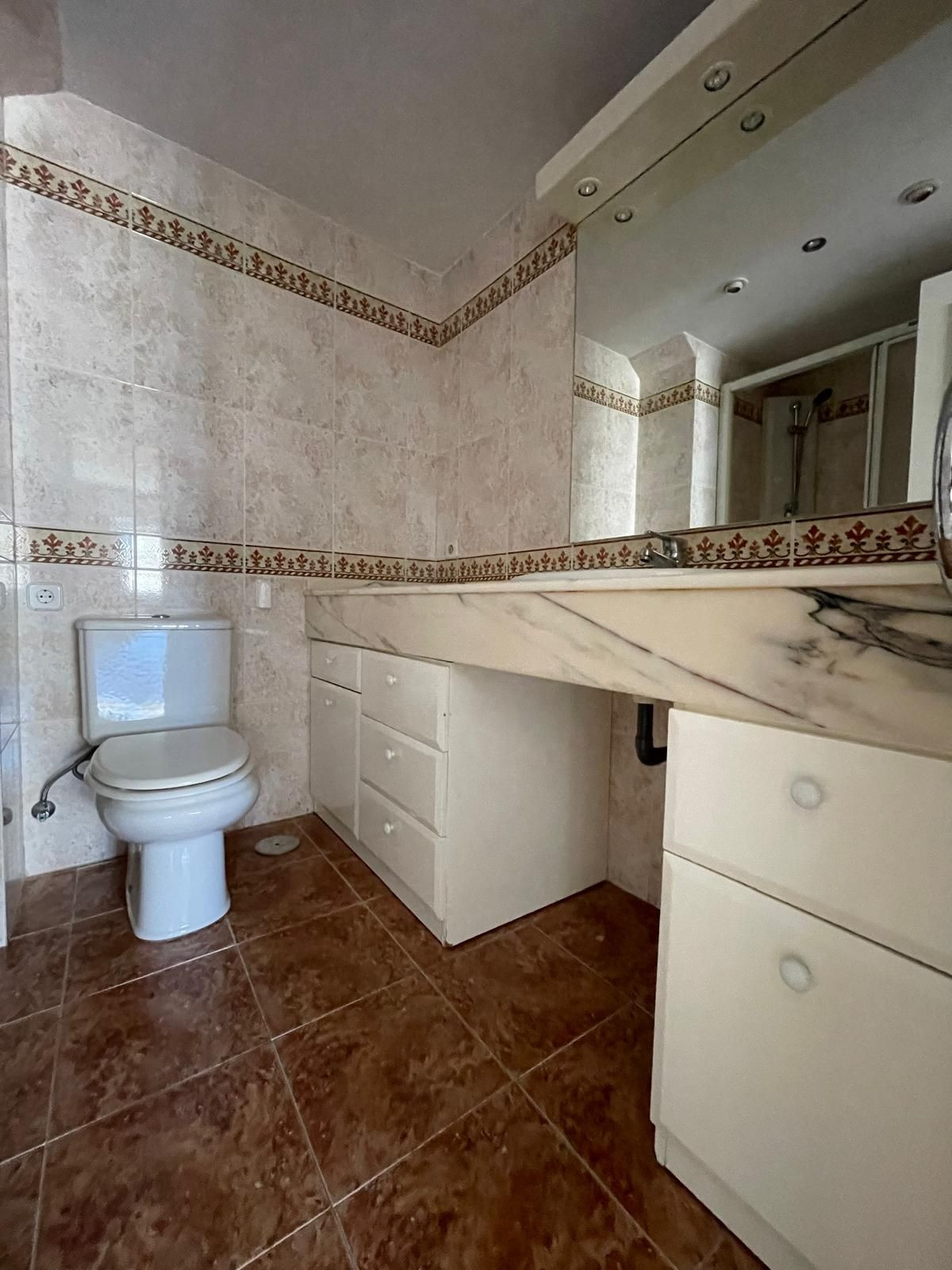 Se vende Apartamento Planta Media de 4 dormitorios en Málaga Ciudad, Málaga, España