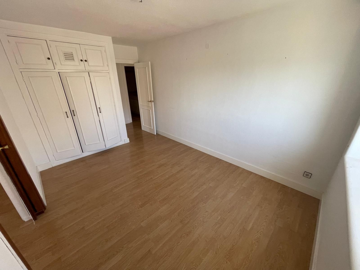 Se vende Apartamento Planta Media de 4 dormitorios en Málaga Ciudad, Málaga, España