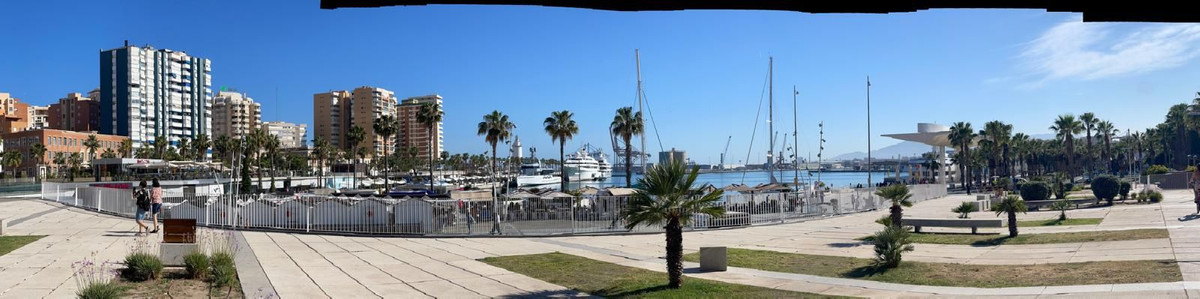 Se vende Apartamento Planta Media de 4 dormitorios en Málaga Ciudad, Málaga, España