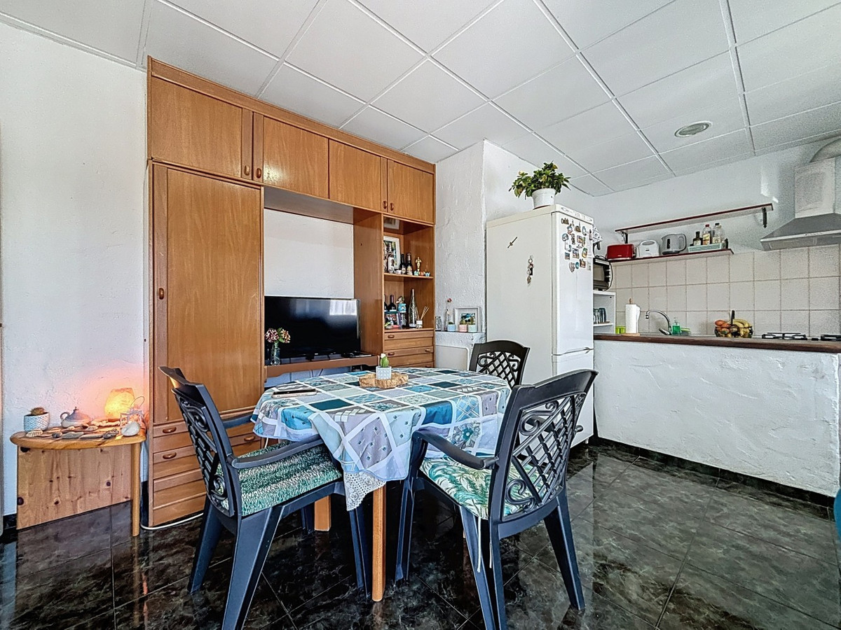 5 Bed Townhouse for sale in Cómpeta Costa Del Sol East, Málaga, Spain