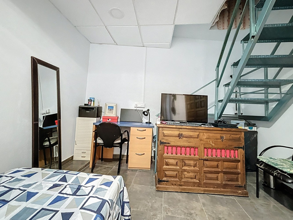 5 Bed Townhouse for sale in Cómpeta Costa Del Sol East, Málaga, Spain