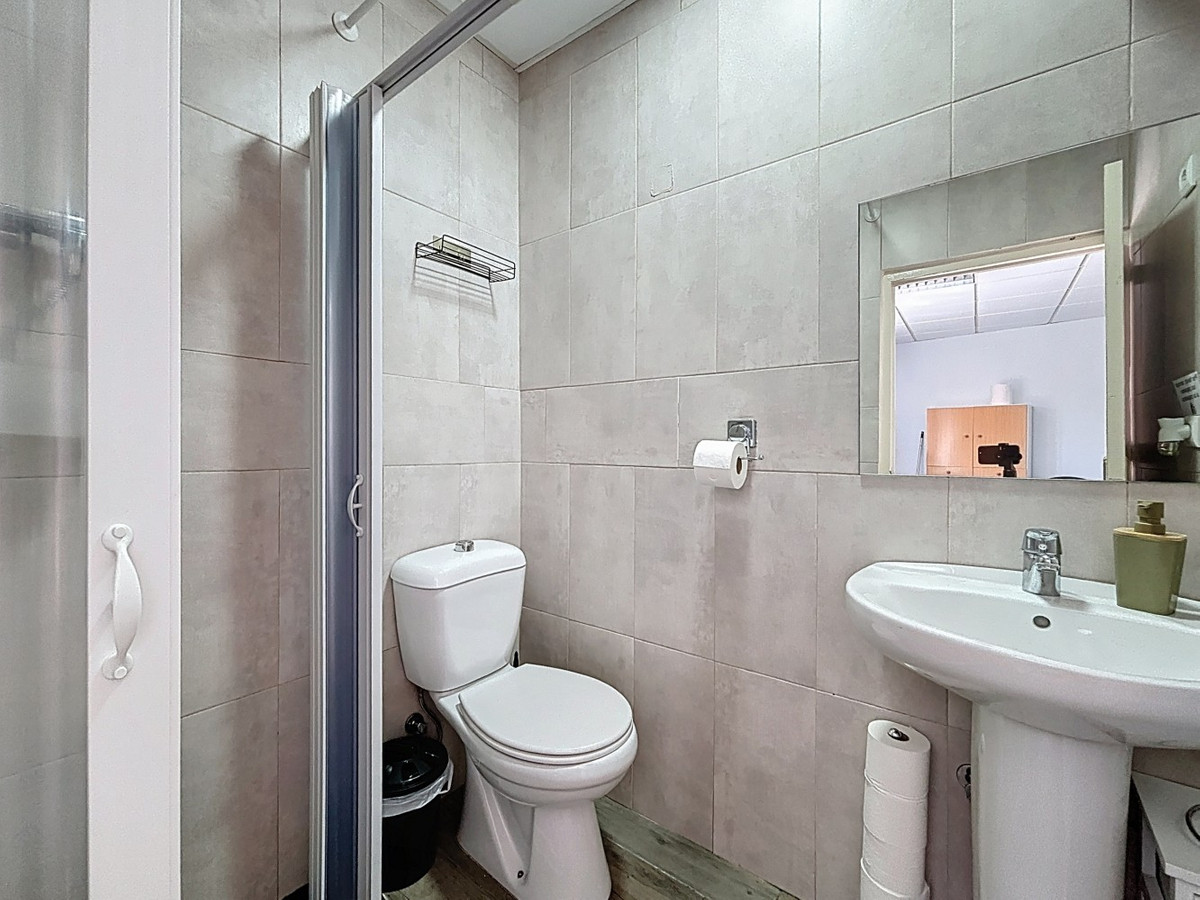 5 Bed Townhouse for sale in Cómpeta Costa Del Sol East, Málaga, Spain