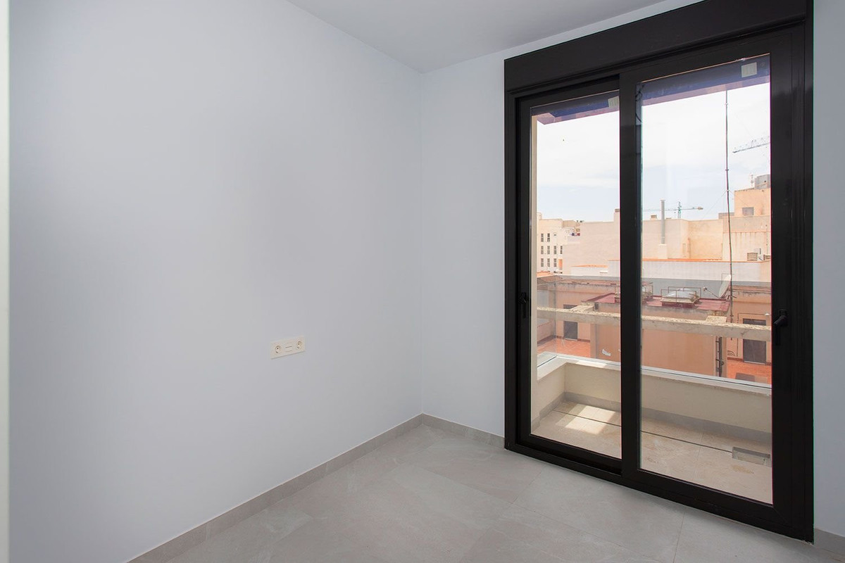Se vende Apartamento Planta Media de 2 dormitorios en Costa Blanca, Alicante, España
