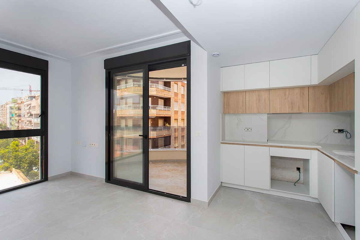 Se vende Apartamento Planta Media de 2 dormitorios en Costa Blanca, Alicante, España