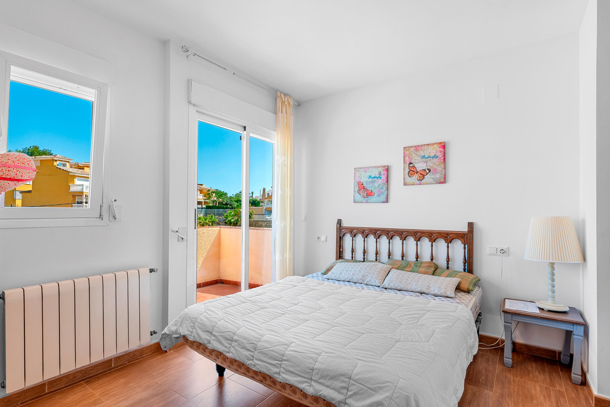 Se vende Villa - Chalet de 5 dormitorios en Costa Blanca, Alicante, España