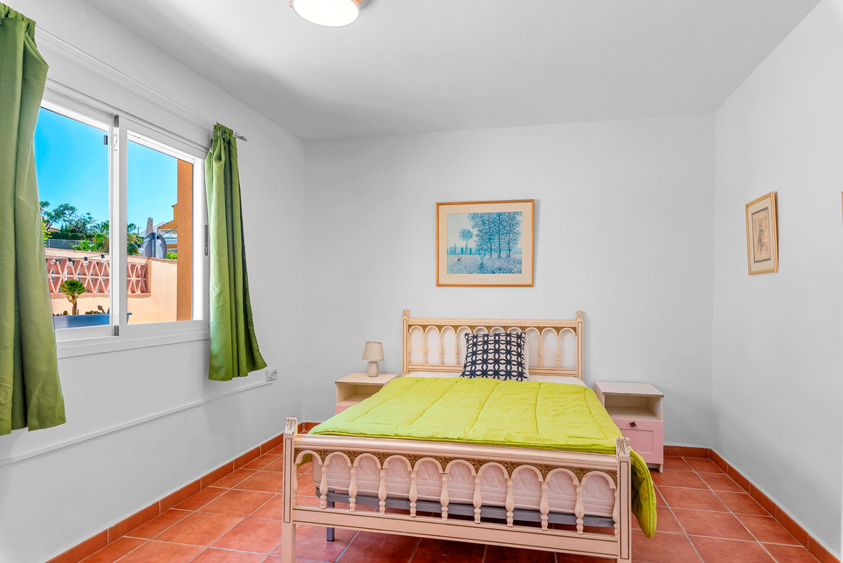 Se vende Villa - Chalet de 5 dormitorios en Costa Blanca, Alicante, España