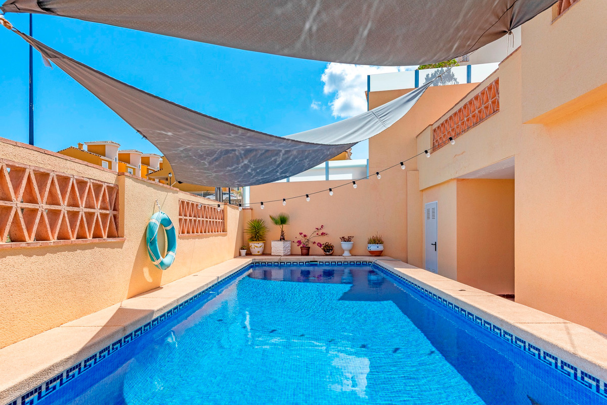 Se vende Villa - Chalet de 5 dormitorios en Costa Blanca, Alicante, España
