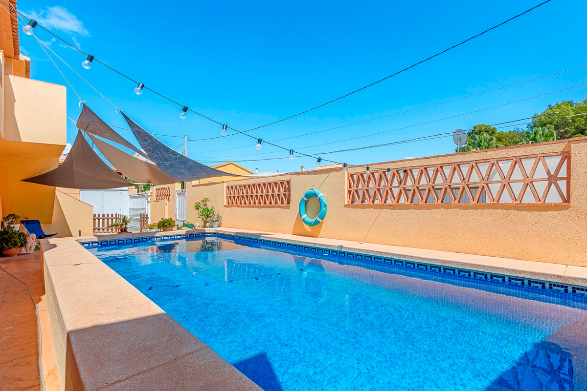 Se vende Villa - Chalet de 5 dormitorios en Costa Blanca, Alicante, España