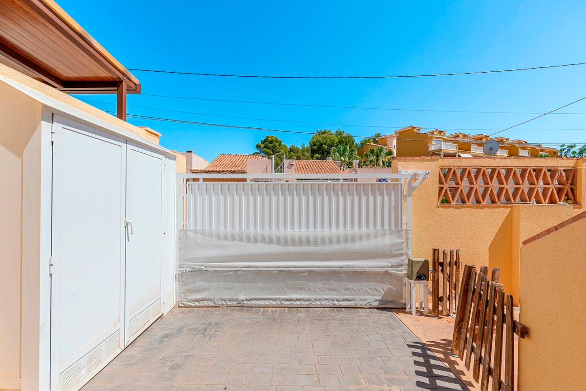 Se vende Villa - Chalet de 5 dormitorios en Costa Blanca, Alicante, España