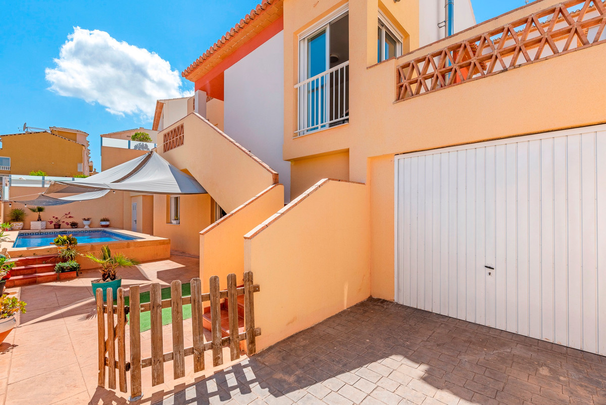 Se vende Villa - Chalet de 5 dormitorios en Costa Blanca, Alicante, España