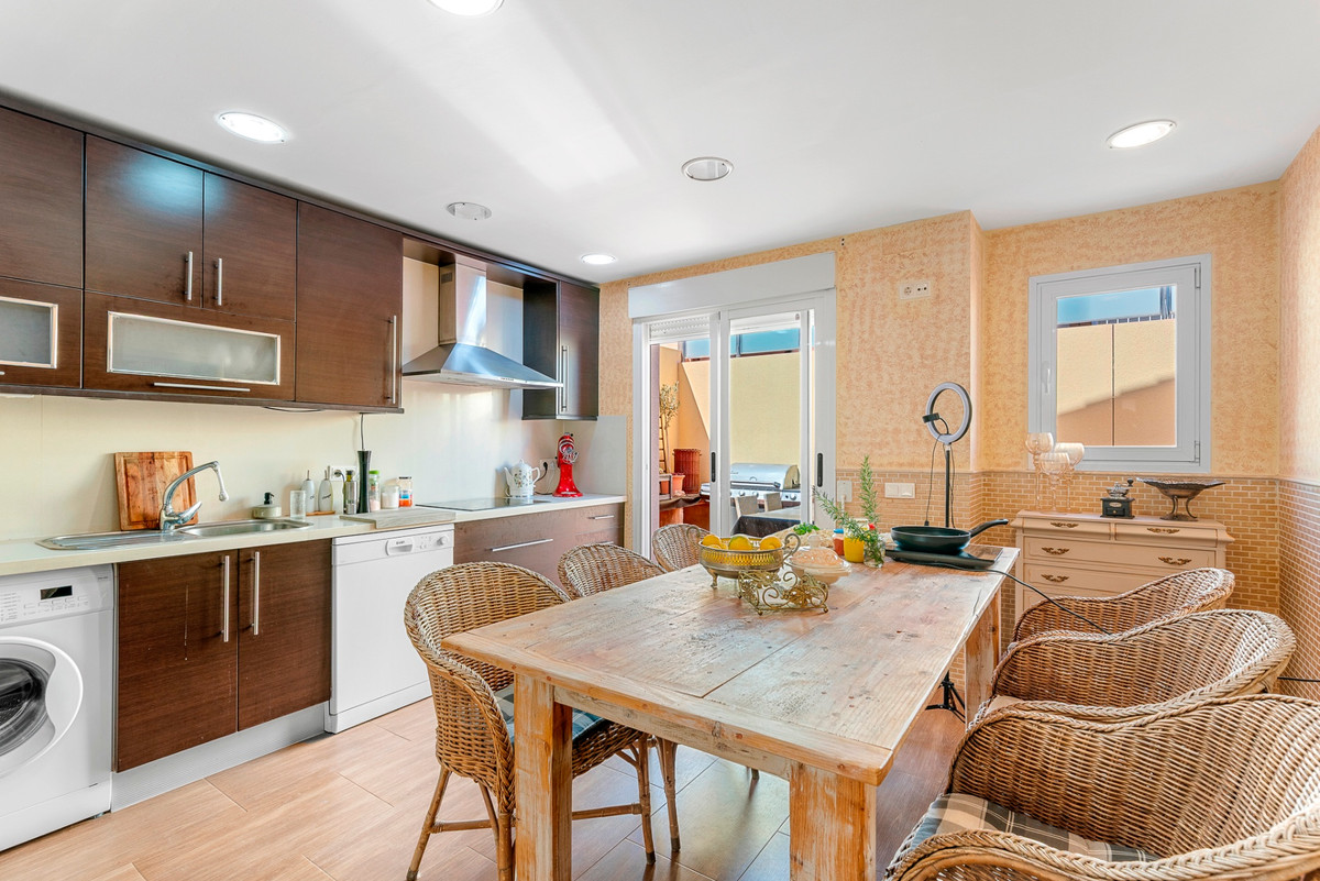 Se vende Villa - Chalet de 5 dormitorios en Costa Blanca, Alicante, España
