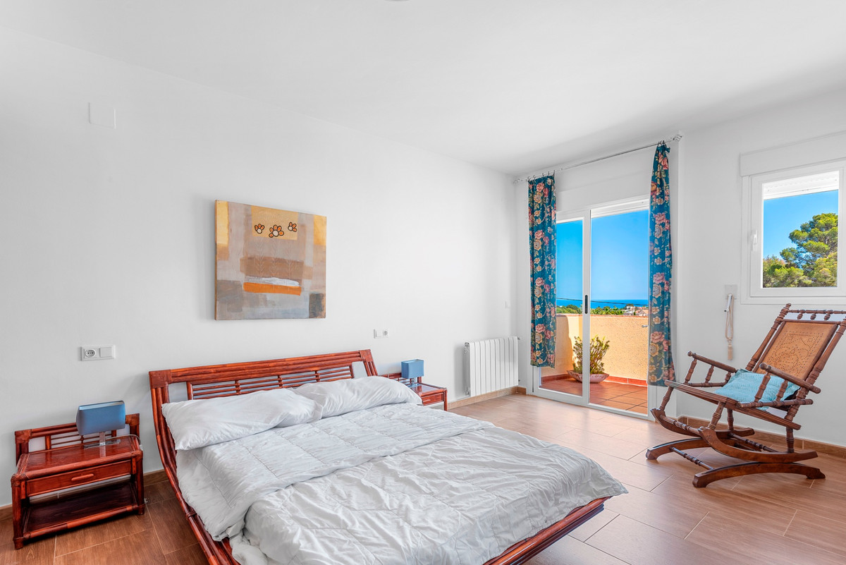 Se vende Villa - Chalet de 5 dormitorios en Costa Blanca, Alicante, España
