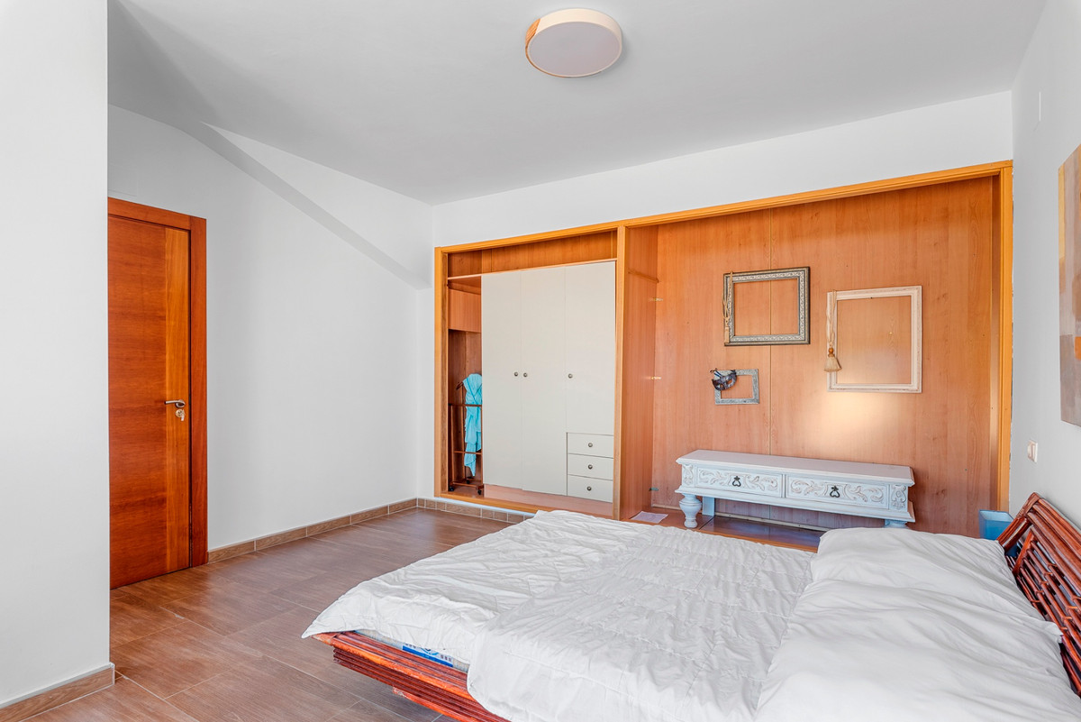 Se vende Villa - Chalet de 5 dormitorios en Costa Blanca, Alicante, España