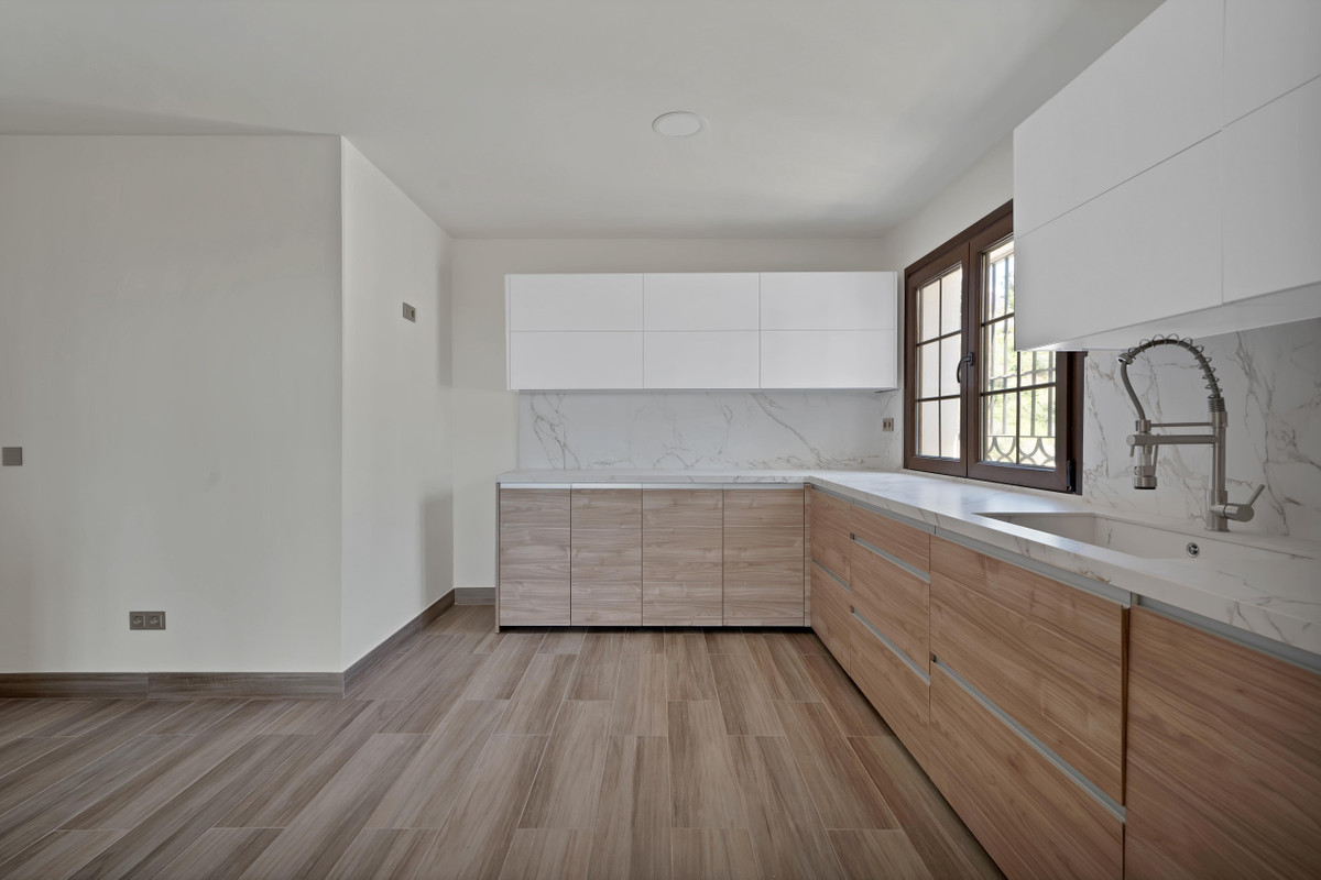 Se vende Villa - Chalet de 3 dormitorios en Costa Del Sol, Málaga, España