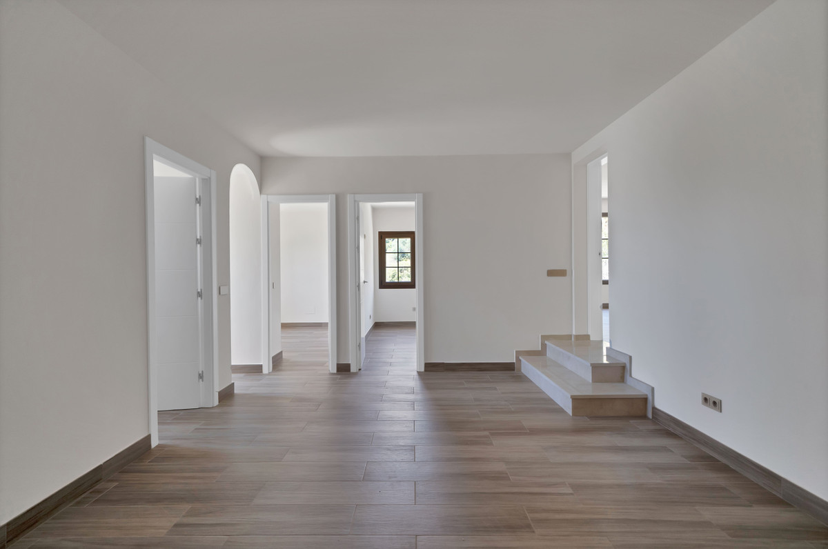 Se vende Villa - Chalet de 3 dormitorios en Costa Del Sol, Málaga, España