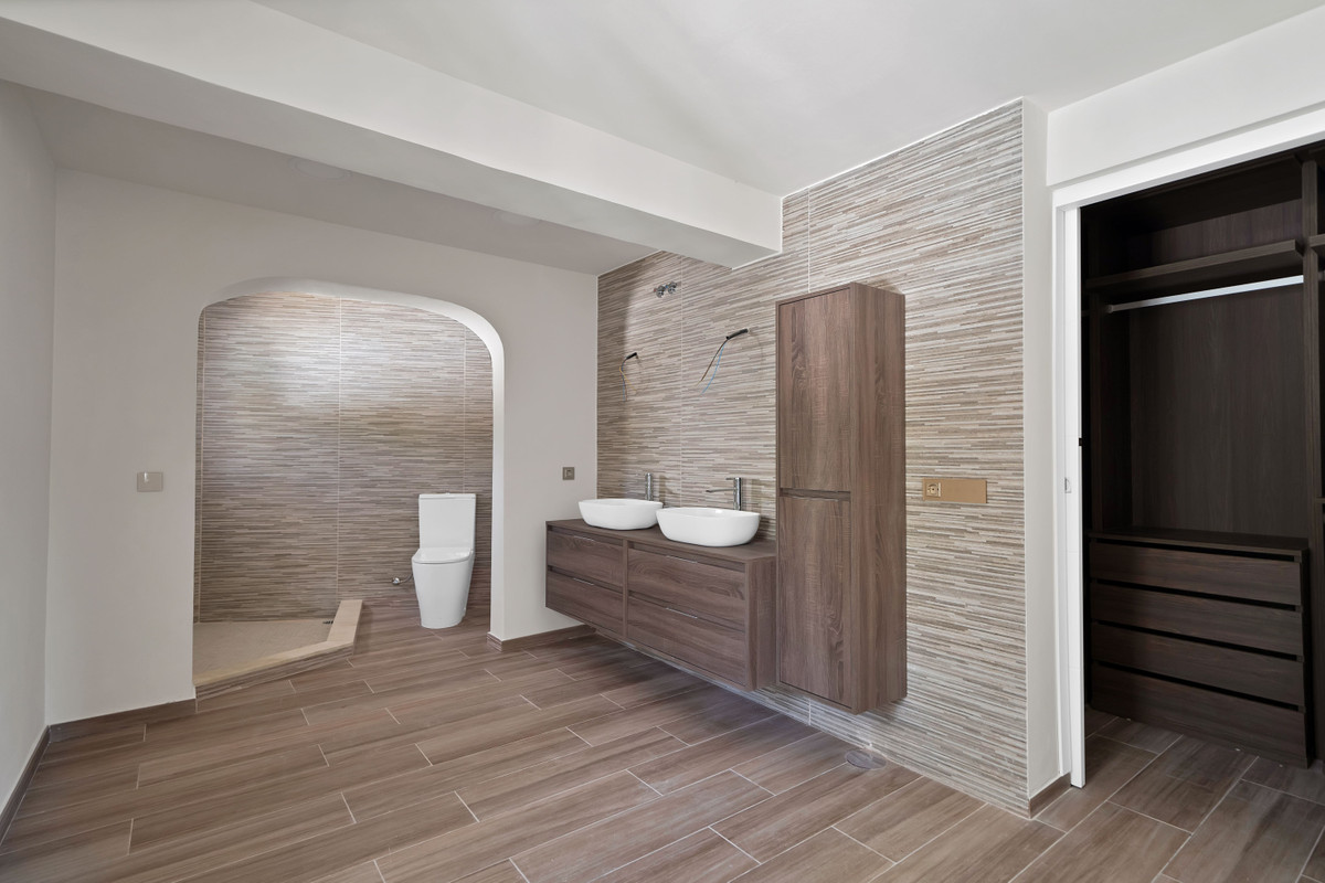 Se vende Villa - Chalet de 3 dormitorios en Costa Del Sol, Málaga, España