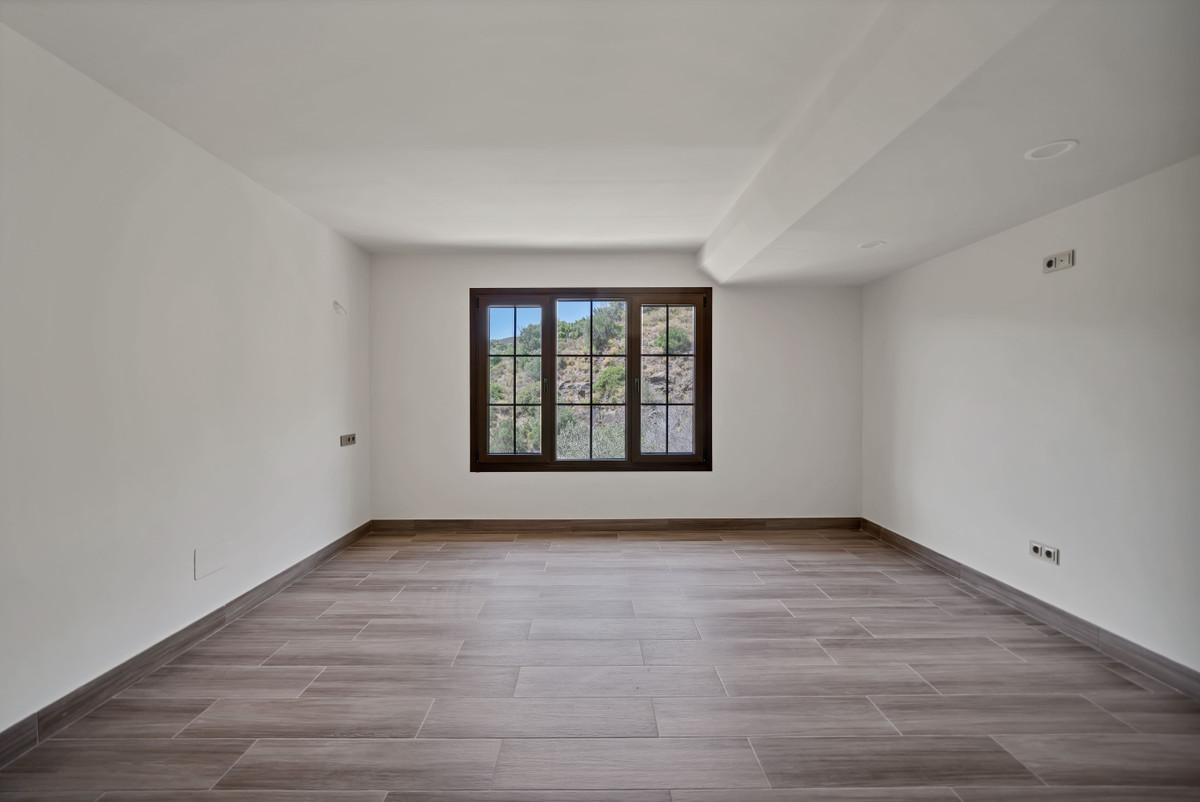 Se vende Villa - Chalet de 3 dormitorios en Costa Del Sol, Málaga, España