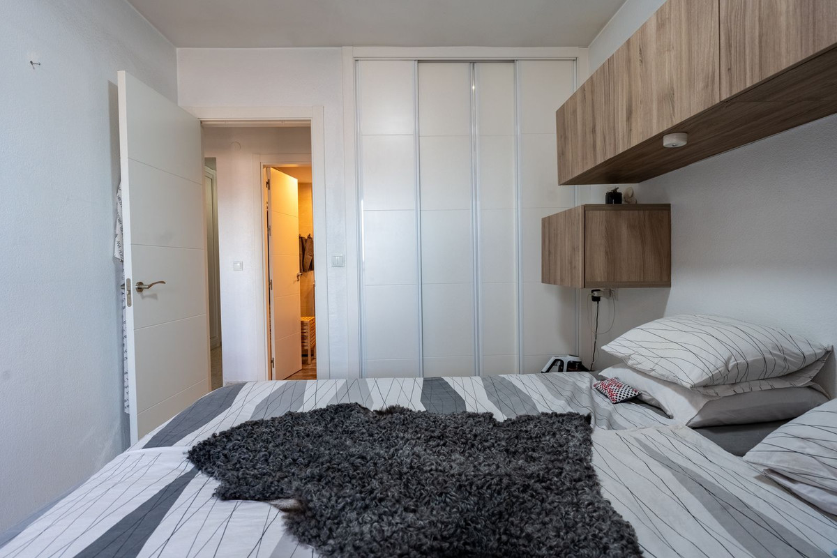 2 Bed Apartment for sale in Fuengirola Costa Del Sol, Málaga, Spain