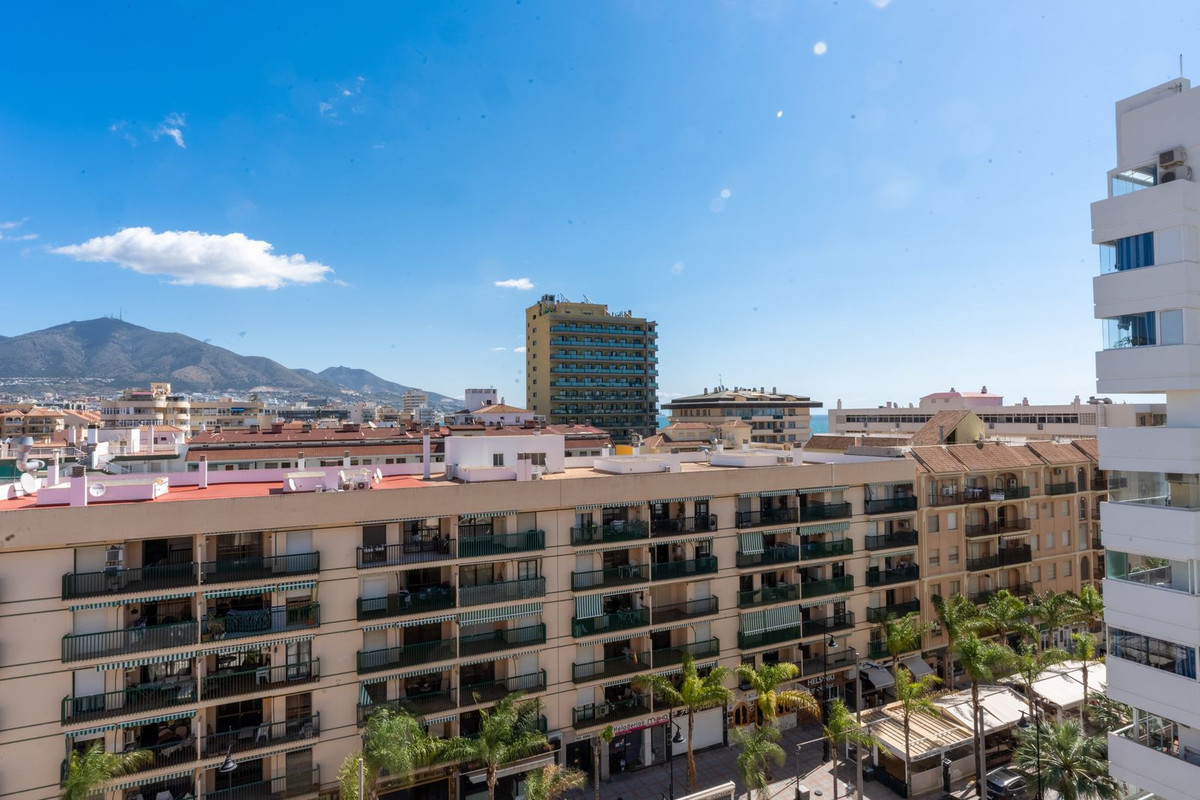 2 Bed Apartment for sale in Fuengirola Costa Del Sol, Málaga, Spain