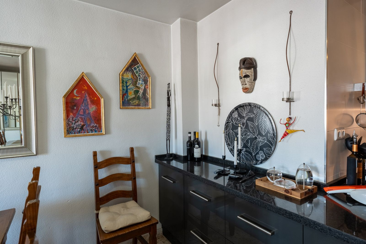 2 Bed Apartment for sale in Fuengirola Costa Del Sol, Málaga, Spain