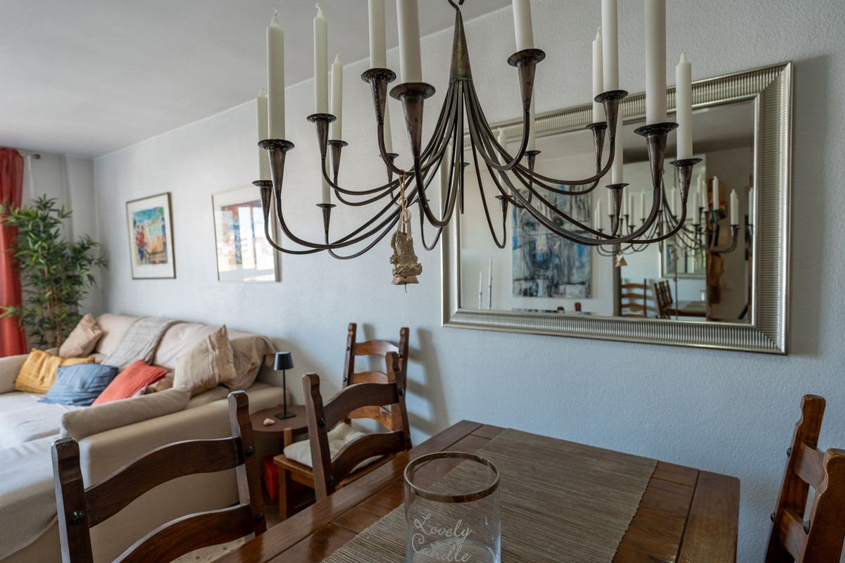 2 Bed Apartment for sale in Fuengirola Costa Del Sol, Málaga, Spain
