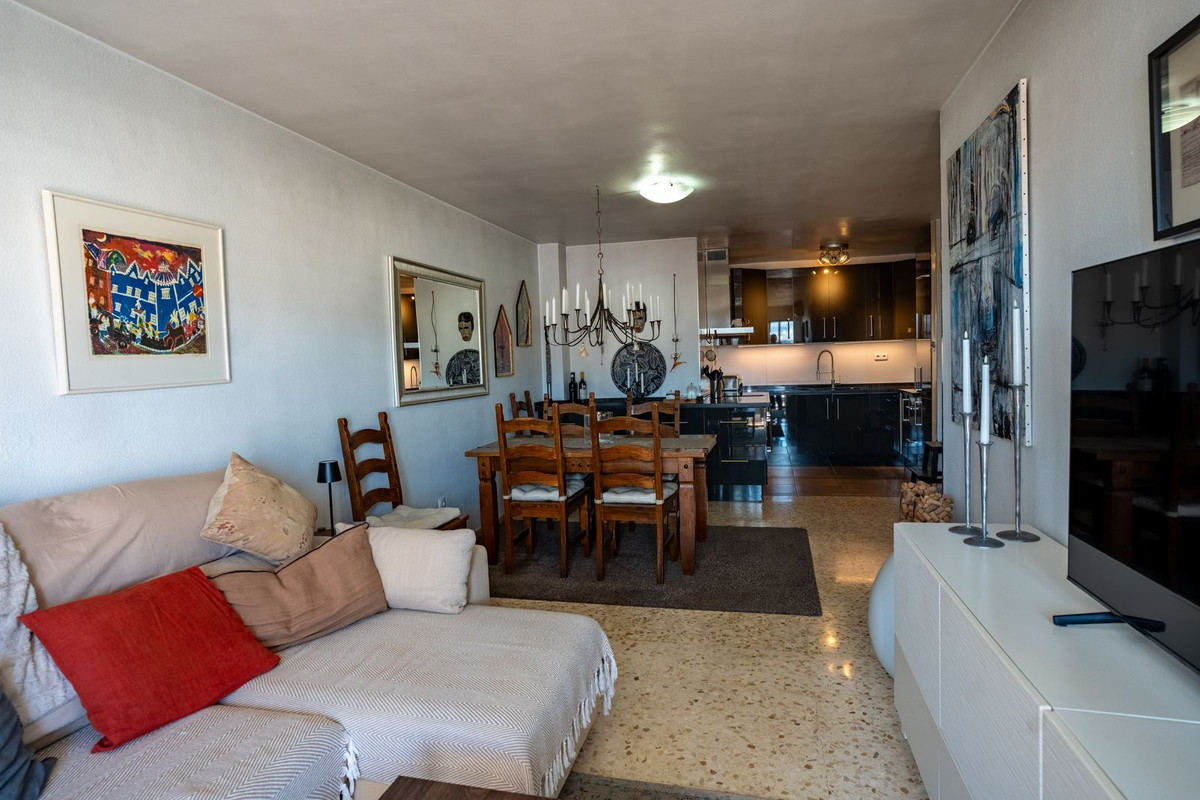 2 Bed Apartment for sale in Fuengirola Costa Del Sol, Málaga, Spain