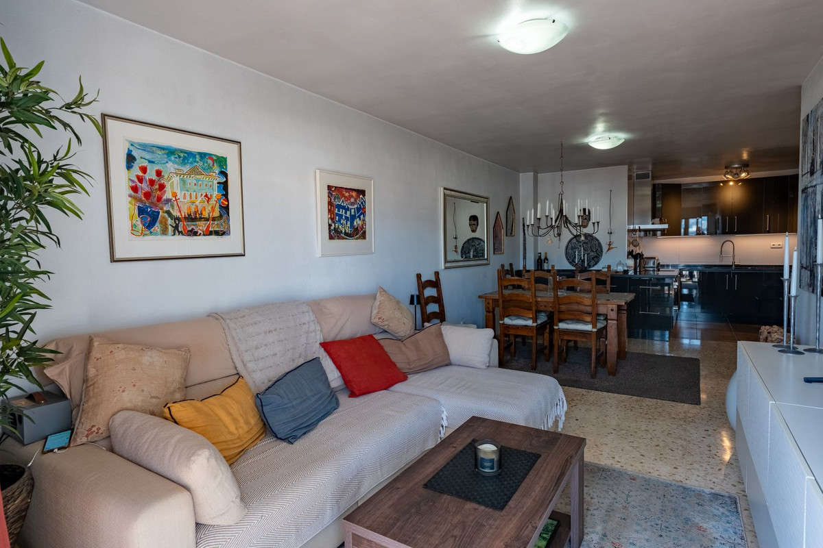 2 Bed Apartment for sale in Fuengirola Costa Del Sol, Málaga, Spain