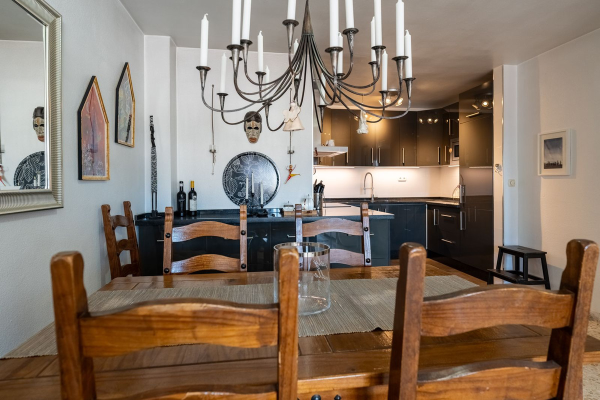 2 Bed Apartment for sale in Fuengirola Costa Del Sol, Málaga, Spain