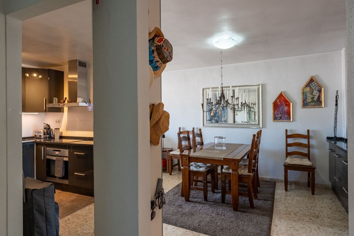 2 Bed Apartment for sale in Fuengirola Costa Del Sol, Málaga, Spain