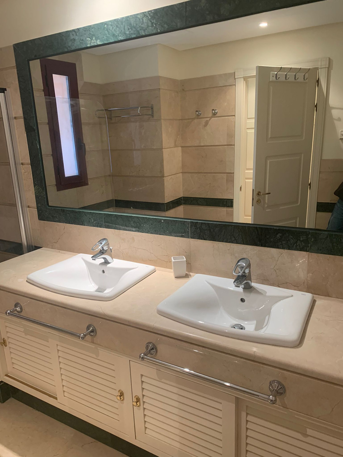 Se vende Apartamento Planta Baja de 3 dormitorios en Costa Del Sol, Málaga, España