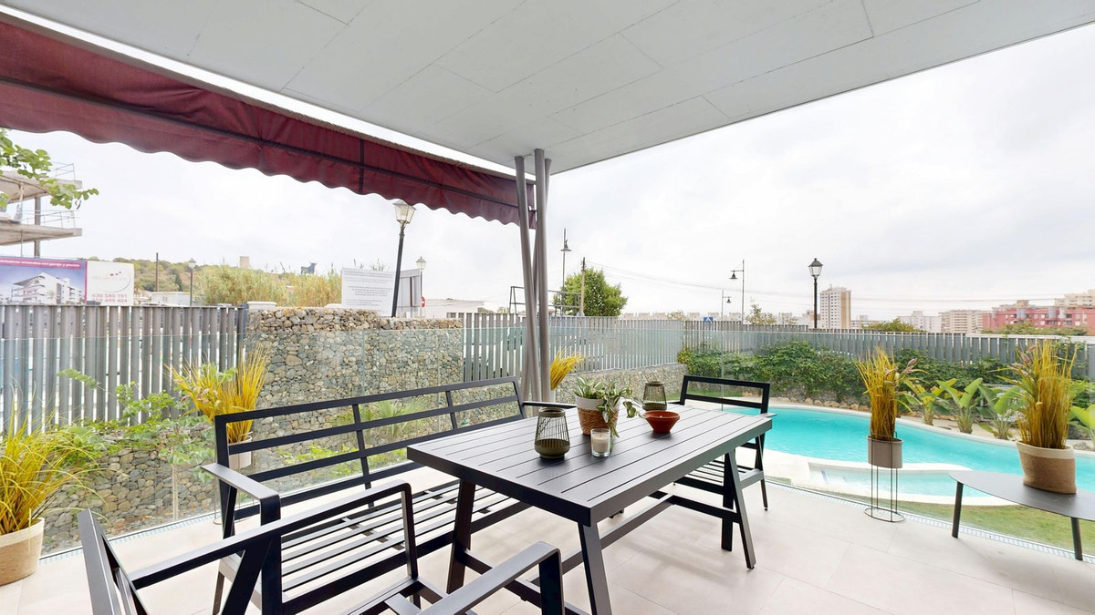 Se vende Apartamento Planta Baja de 3 dormitorios en Costa Del Sol, Málaga, España