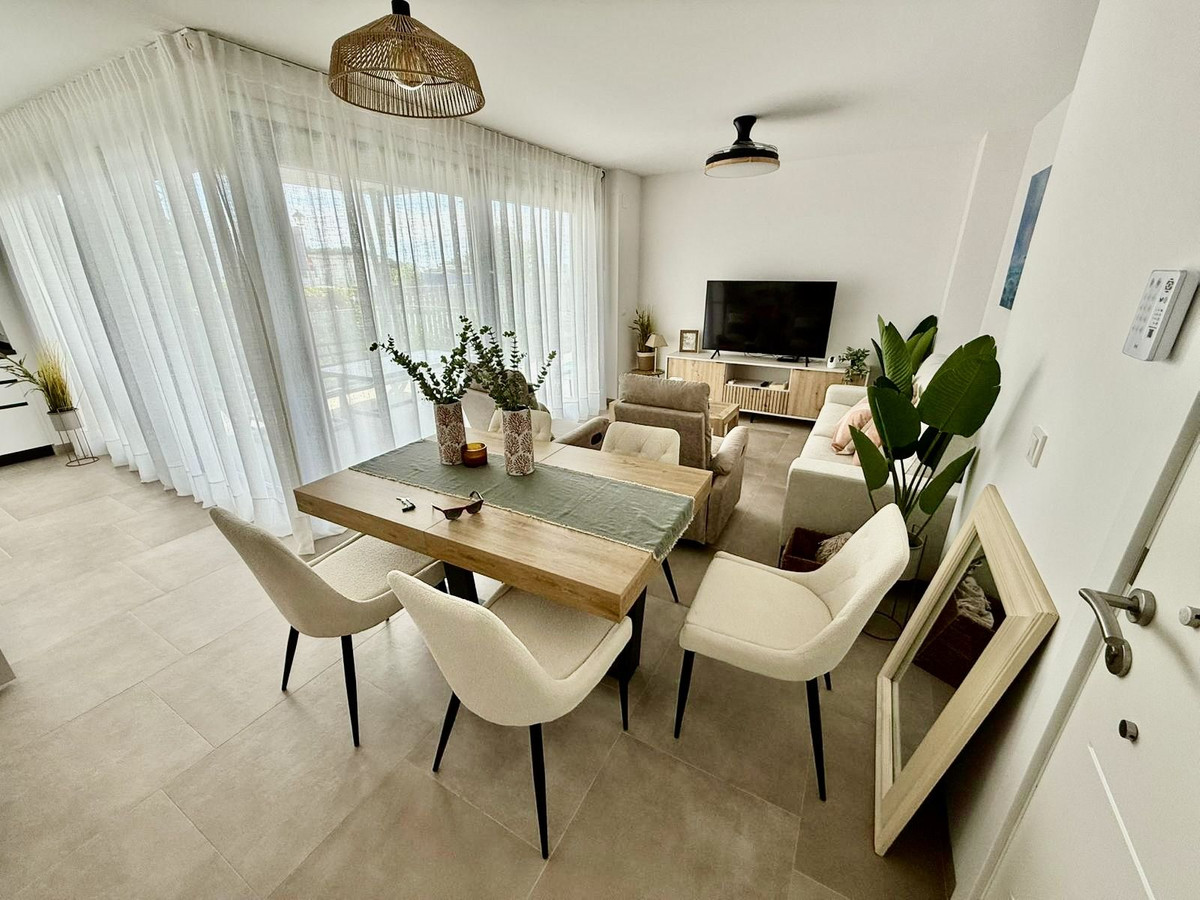 Se vende Apartamento Planta Baja de 3 dormitorios en Costa Del Sol, Málaga, España