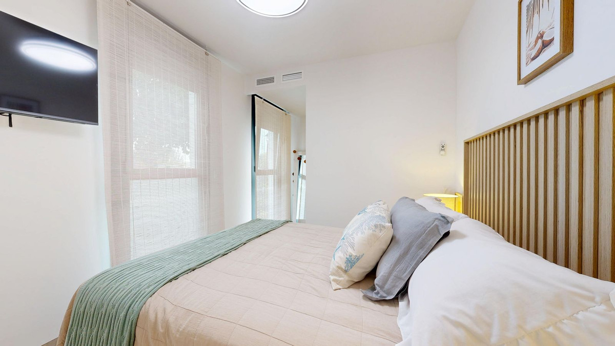 Se vende Apartamento Planta Baja de 3 dormitorios en Costa Del Sol, Málaga, España
