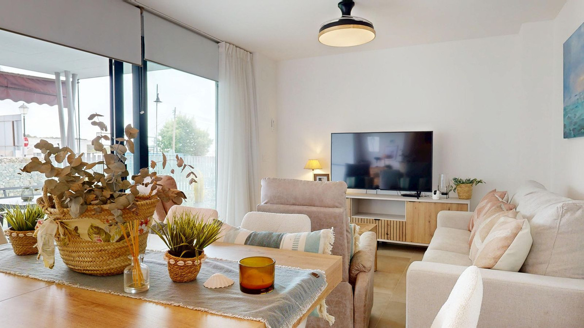 Se vende Apartamento Planta Baja de 3 dormitorios en Costa Del Sol, Málaga, España