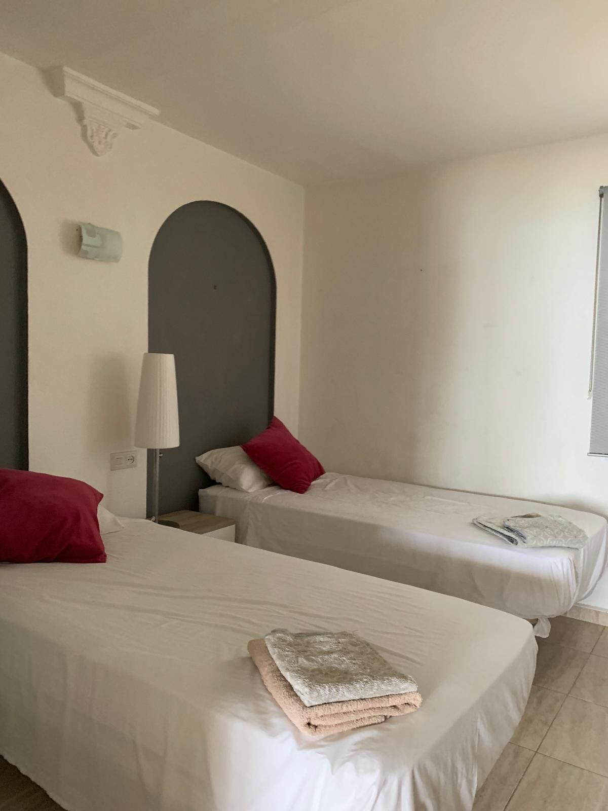 Se vende Apartamento Planta Media de 2 dormitorios en Costa Del Sol, Málaga, España
