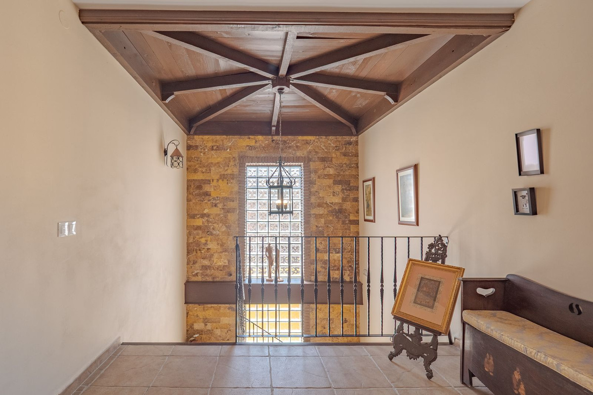 Se vende Villa - Chalet de 5 dormitorios en Costa Del Sol, Málaga, España