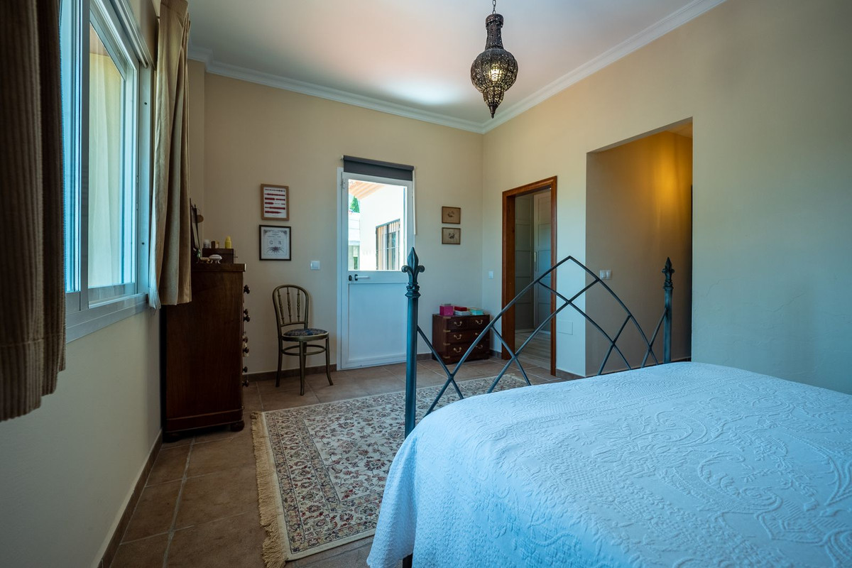 Se vende Villa - Chalet de 5 dormitorios en Costa Del Sol, Málaga, España
