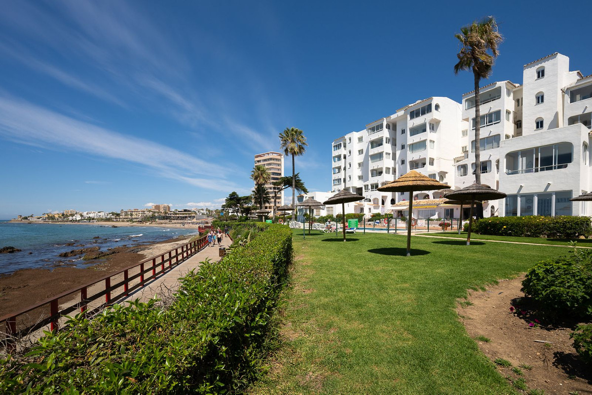 3 Bed Apartment for sale in Riviera Del Sol Costa Del Sol, Málaga, Spain