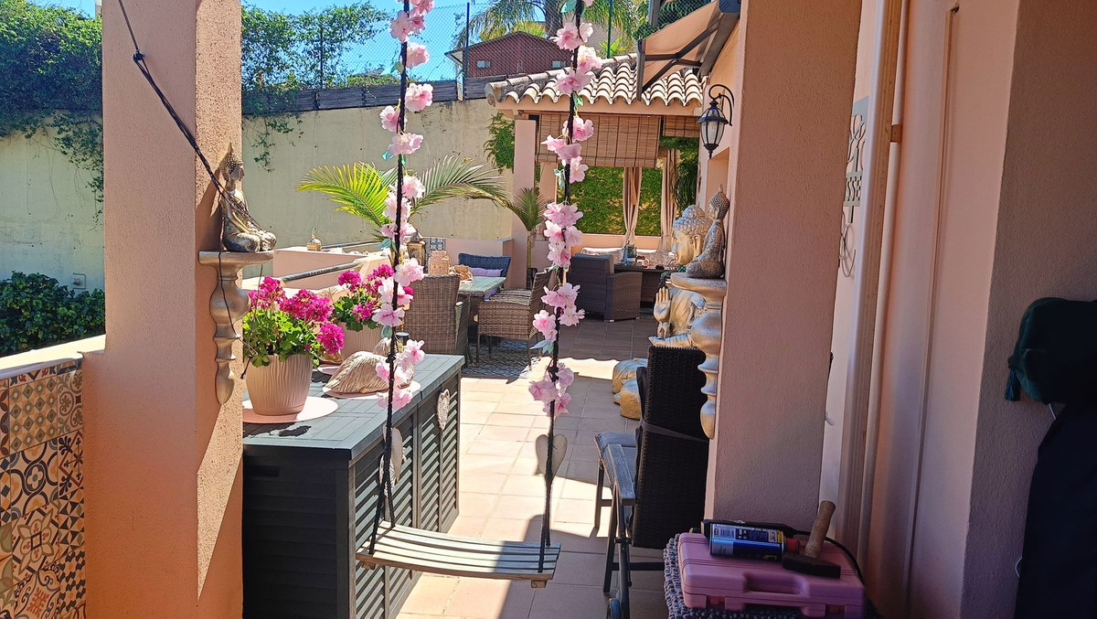 3 Bed Apartment for sale in Calahonda Costa Del Sol, Málaga, Spain