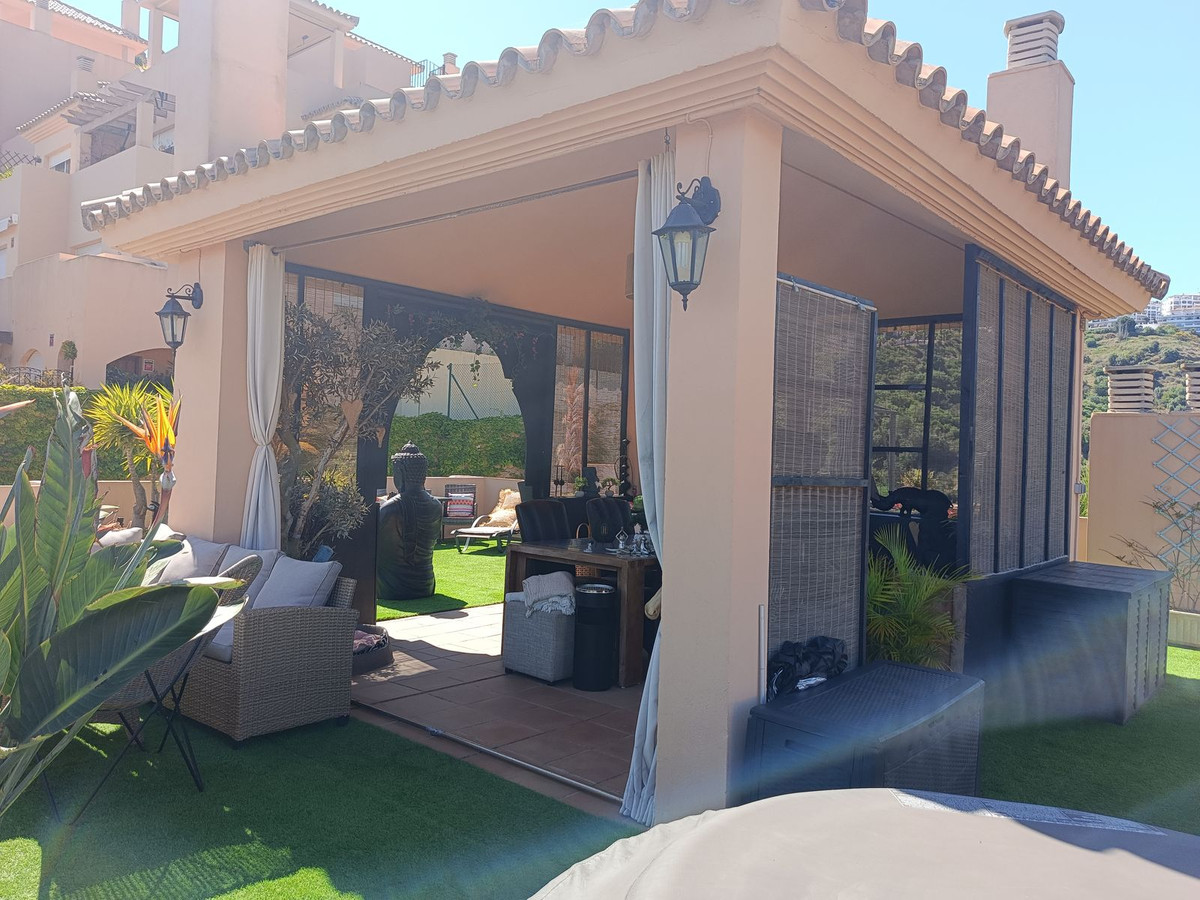 3 Bed Apartment for sale in Calahonda Costa Del Sol, Málaga, Spain