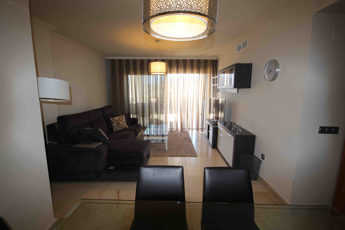Se vende Apartamento Planta Media de 2 dormitorios en Costa Del Sol, Málaga, España