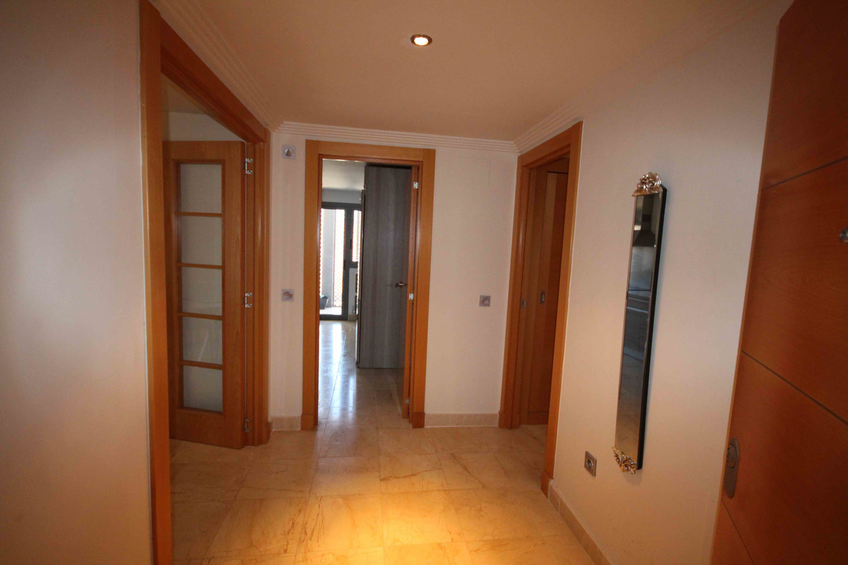 Se vende Apartamento Planta Media de 2 dormitorios en Costa Del Sol, Málaga, España