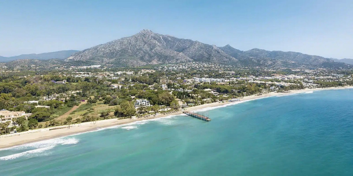 Se vende Apartamento Planta Media de 2 dormitorios en Costa Del Sol, Málaga, España