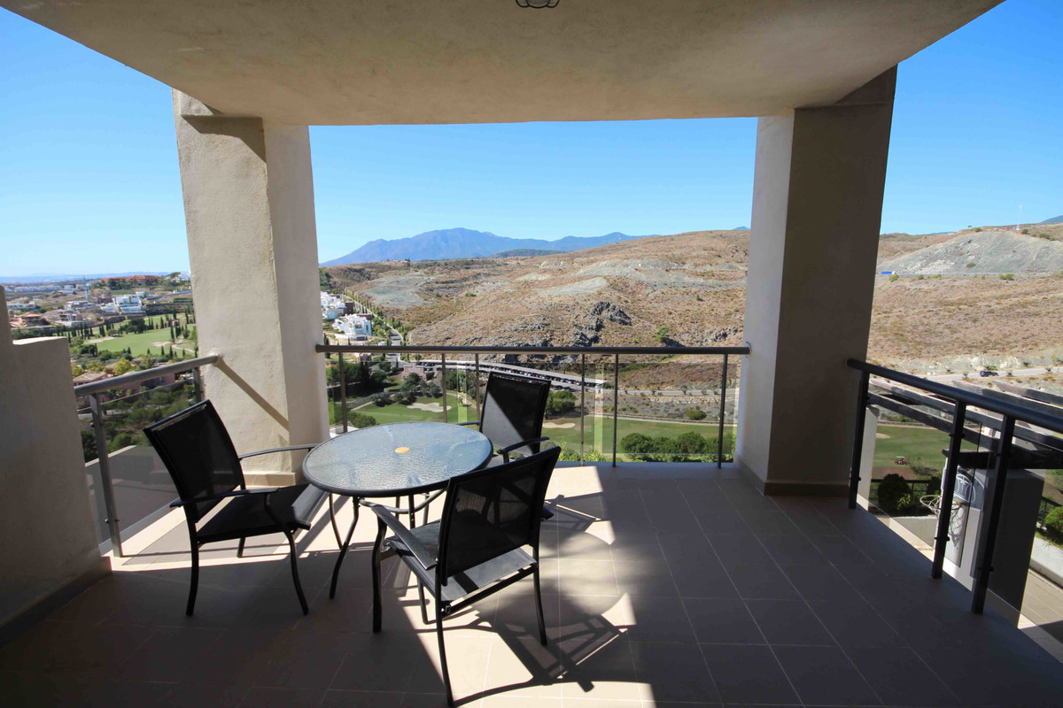 Se vende Apartamento Planta Media de 2 dormitorios en Costa Del Sol, Málaga, España